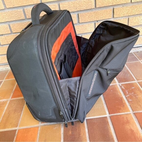 Mandarina Duck Black Work Trolley Pilot Case - great for work travellers! - Picture 9 of 15
